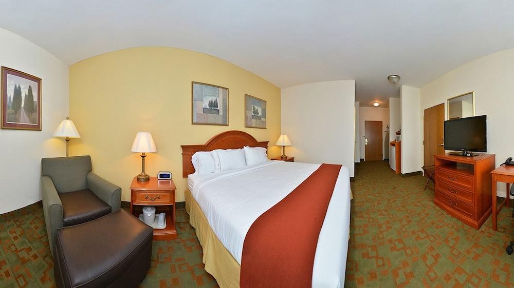 Holiday Inn Express Hotel & Suites Petersburg/Dinwiddie By Ihg Exterior photo