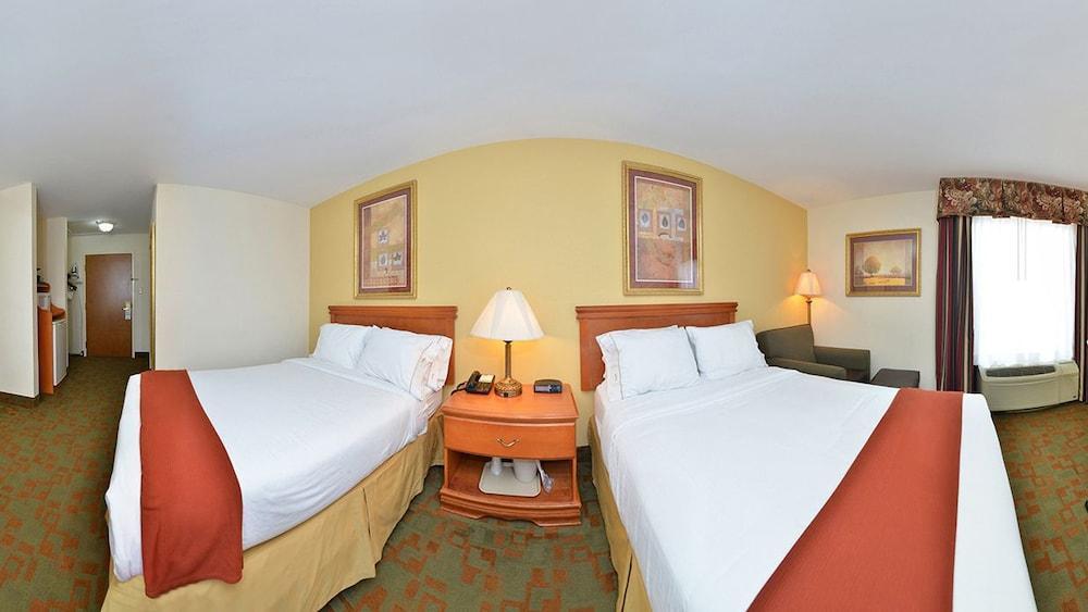 Holiday Inn Express Hotel & Suites Petersburg/Dinwiddie By Ihg Exterior photo