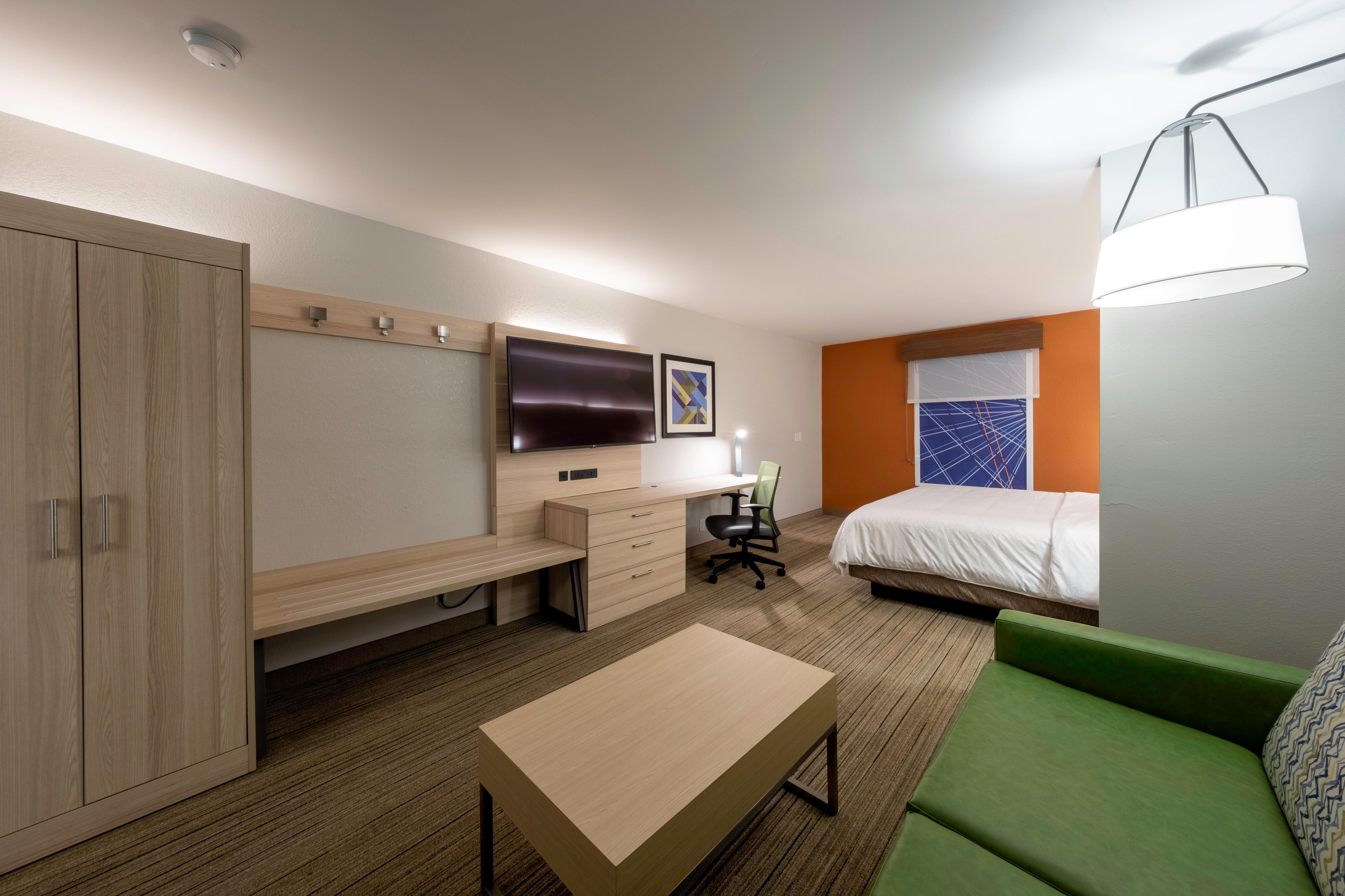 Holiday Inn Express Hotel & Suites Petersburg/Dinwiddie By Ihg Exterior photo