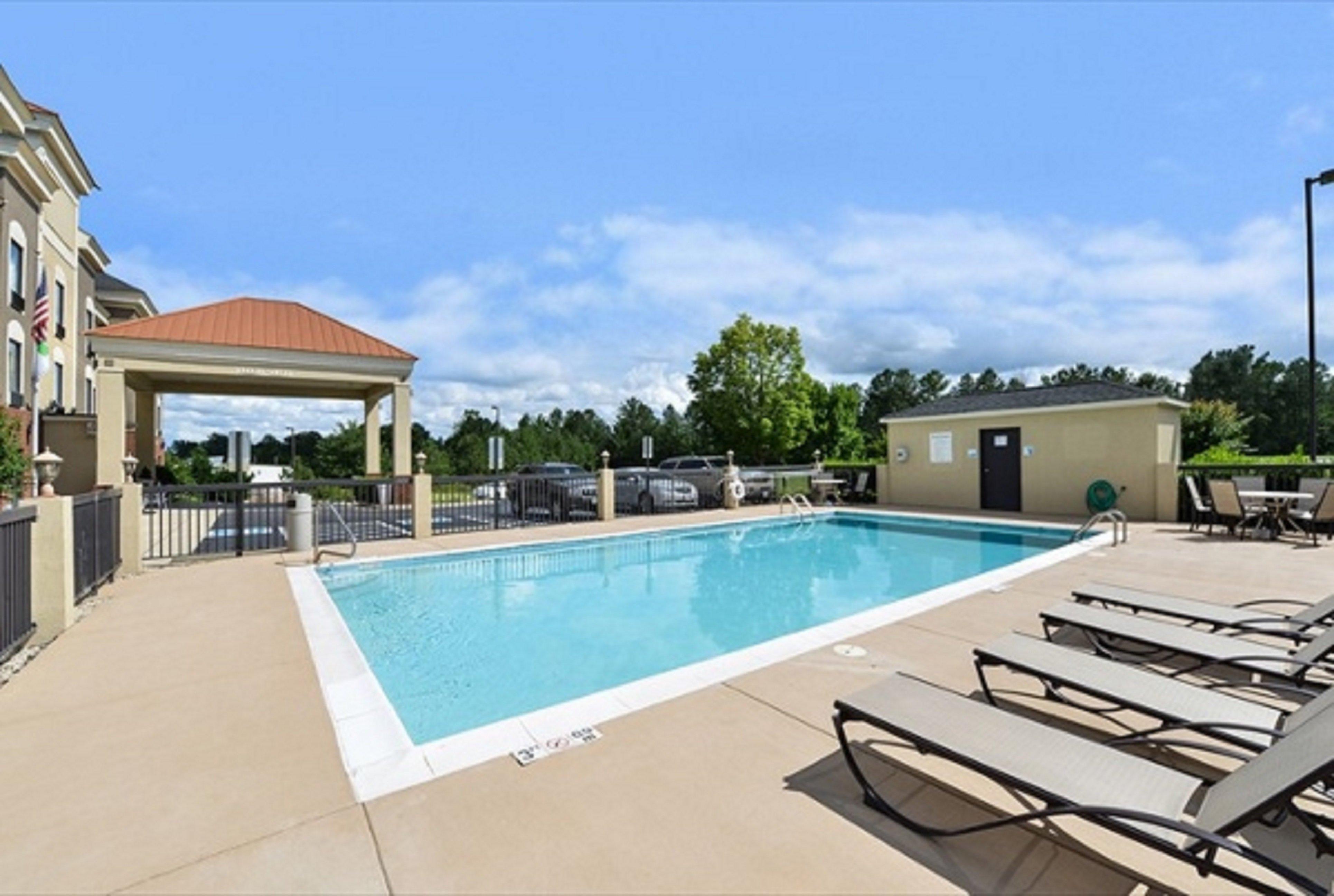 Holiday Inn Express Hotel & Suites Petersburg/Dinwiddie By Ihg Exterior photo