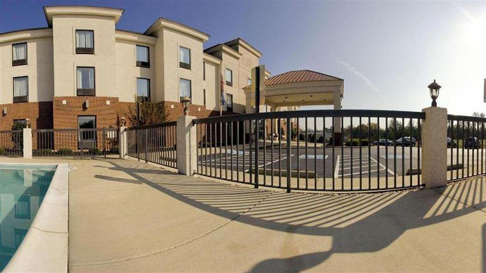Holiday Inn Express Hotel & Suites Petersburg/Dinwiddie By Ihg Exterior photo